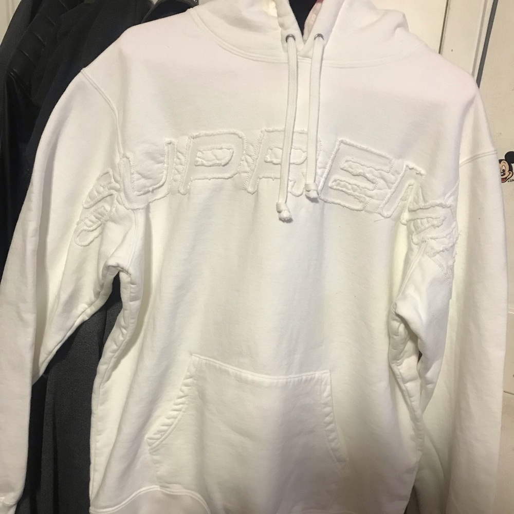 Supreme Set in Logo Sweatshirt